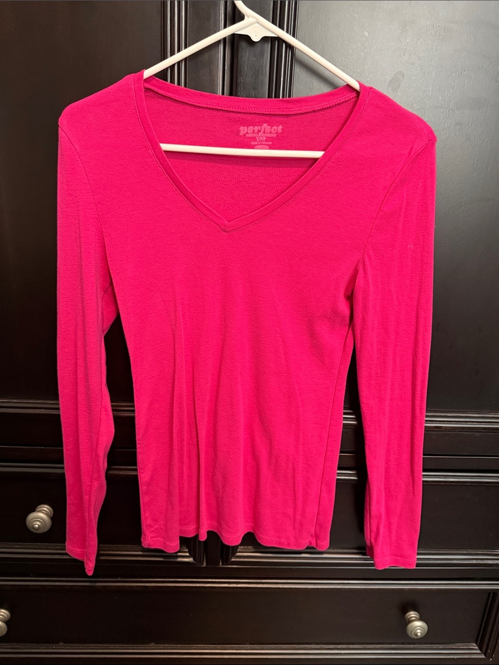 V-Neck Long-Sleeve Tee in Bright Pink